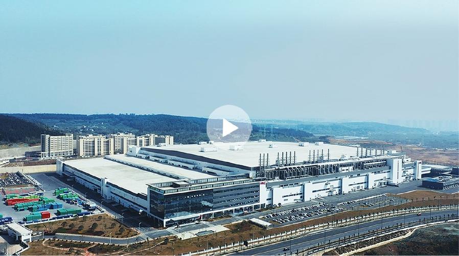 001-1518客服热线视角下的跨行业智能工厂实践 数据中心产品制造的突破性案例